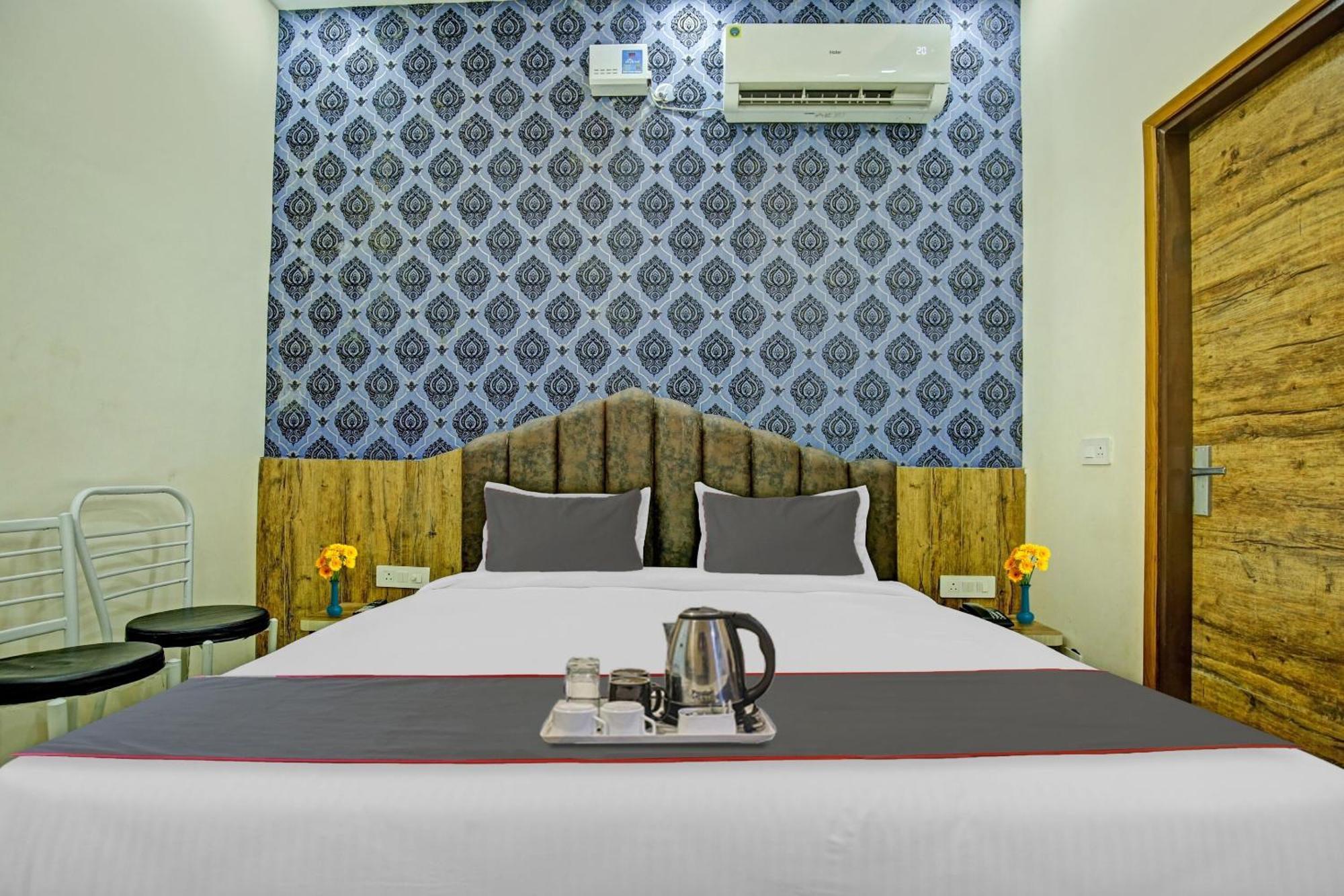 Collection O Rd Hotel Zirakpur Экстерьер фото